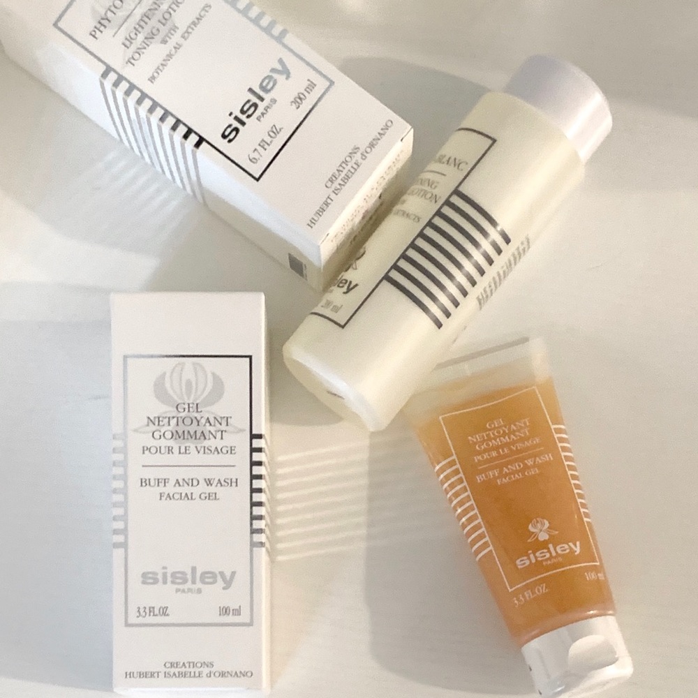 NWT Sisley with FREE Sisley full size